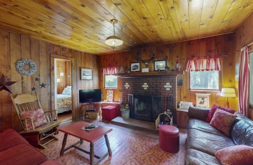 Joseph House | Pine Cone Cottage