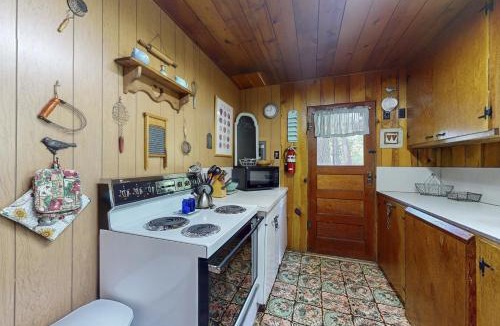 Joseph House | Pine Cone Cottage