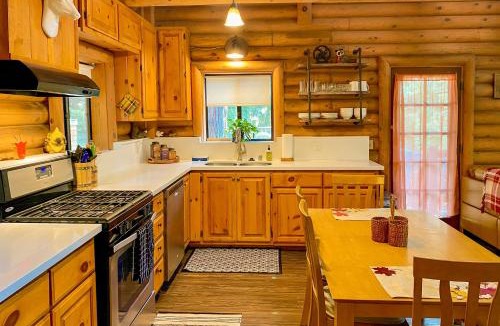 Pine Cove House | Pine Cone Haven