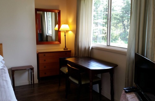 Penobsquis Hotel | Pine cone Motel