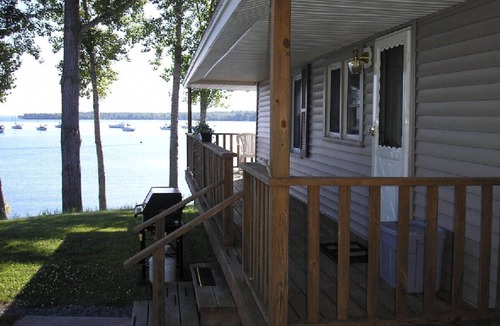 Plattsburgh Cottage | Pine Cottage at Heron Ledge