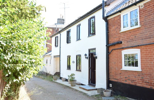 Melton Cottage | Pine Cottage