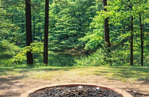Lake Delton House | Pine Cottage on Blass Lake