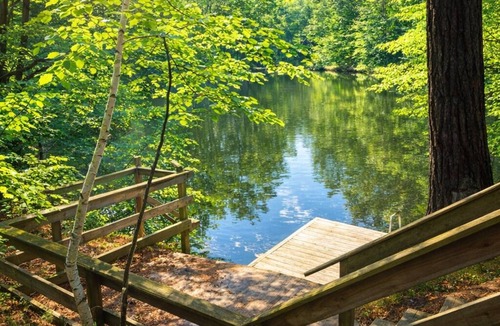 Lake Delton House | Pine Cottage on Blass Lake