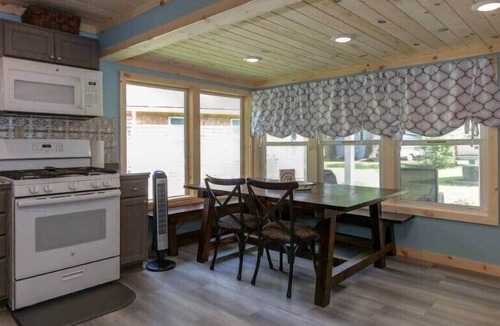 Gaines House | Pine Creek Retreat : Pine Creek Access!