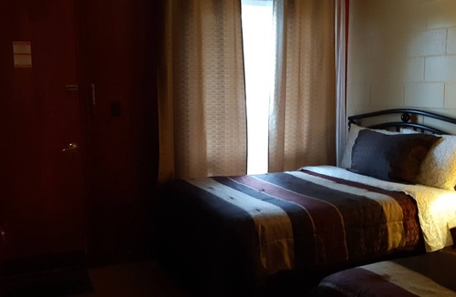 Sault Ste. Marie Hotel | Pine Grove Motel