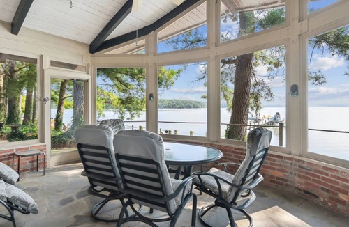 George Washington House | Pine Harbor - 4-BR Waterfront Estate with Pool