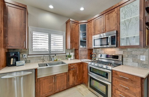 Ponderosa Trails House | Pine Haven: Hot Tub, Games, Gym, Family Friendly
