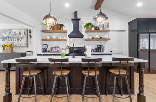 Bevil Oaks House | Pine Haven Lodge, Beaumont, TX