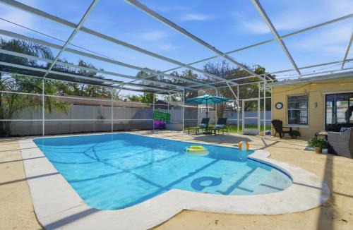 Bearss Plaza House | Pine Hill & Chill