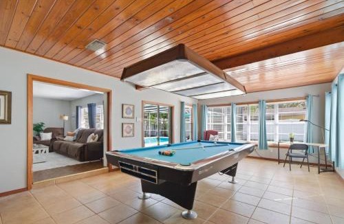 Bearss Plaza House | Pine Hill & Chill