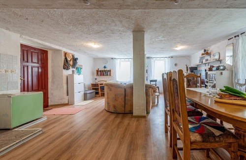 Gracac House | Pine Hill Holiday House