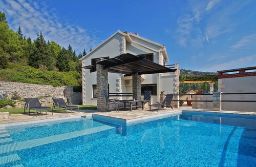 Pupnat Villa | Pine Hill Villa, Korcula Island