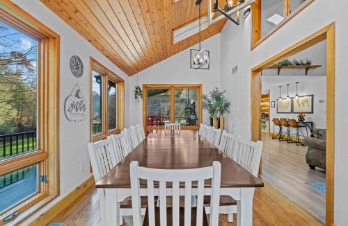 Duncannon House | Pine Hollow Lodge