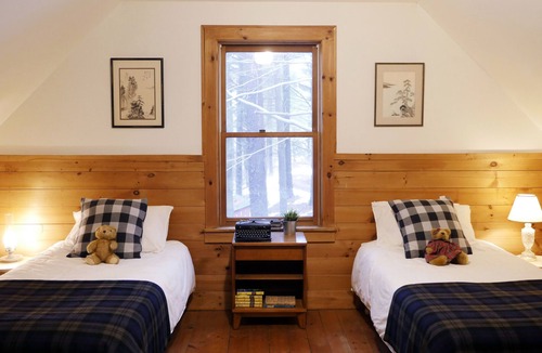 Morrisville Cabin | Pine House Vermont, Stowe Area