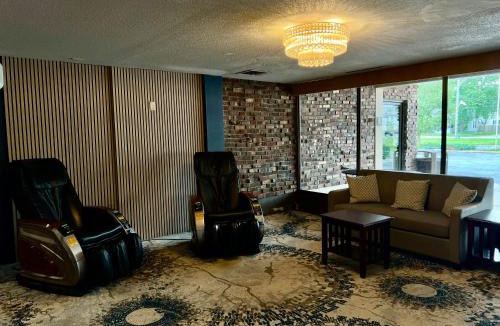 La Porte Hotel | Pine Lake Resort and Banquets