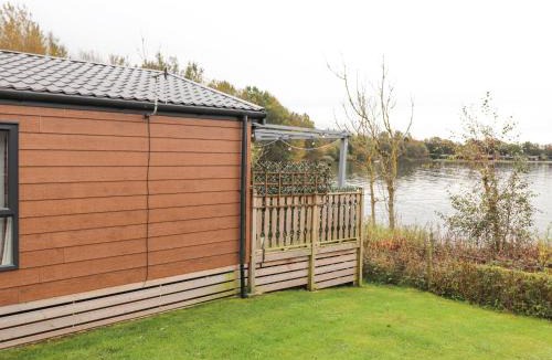 Yealand Conyers House | Pine Lake View