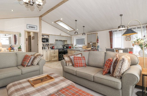 Yealand Conyers Cottage | Pine Lake View