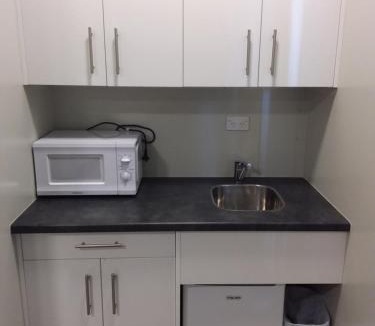 Kaiapoi Hotel | Pine Lake View Lodge