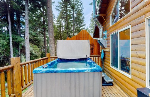 Roslyn Ridge House | Pine-Loch Sun Retreat