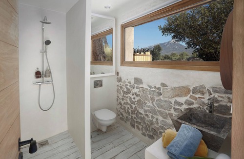 La Garde Cabin | Pine Lodge and Spa