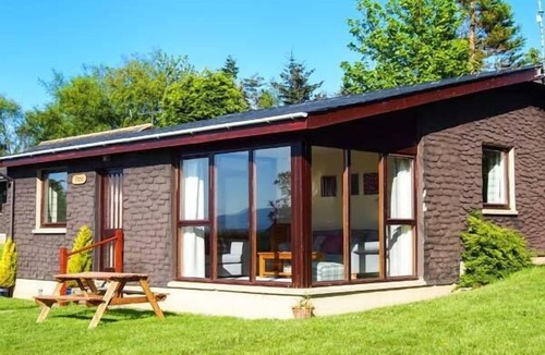 Dingwall Cottage | Pine Lodge