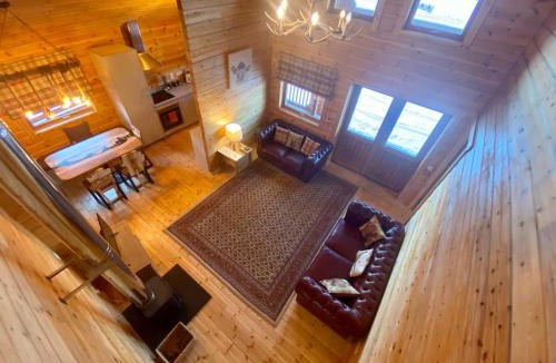 Gorebridge House | Pine Lodge