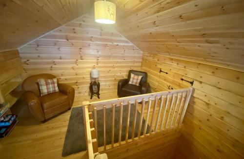 Gorebridge House | Pine Lodge