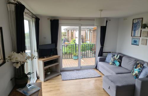 Rhyd-y-clafdy Resort | Pine Lodge @Puffin Lodges