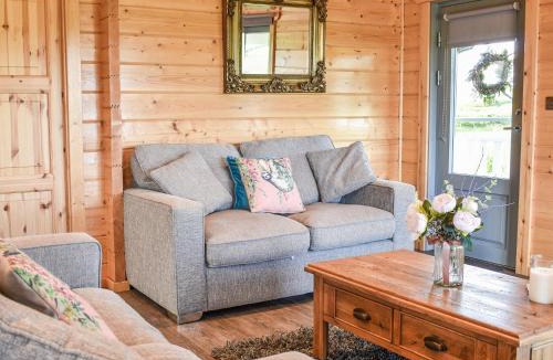 Lindal in Furness House | Pine Lodge - Uk30007