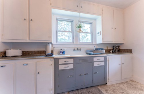 Ely House | Pine Park - Charming 5 BR home