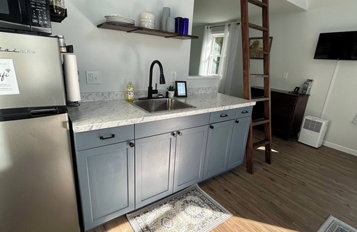 Bakersfield Cabin | Pine Peak Escape