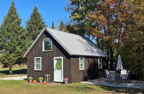 Bakersfield Cabin | Pine Peak Escape