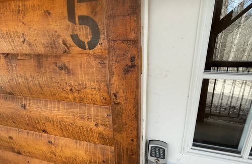 Van Buren Cabin | Pine Perfect Cabin on the edge of town only 1/2 mile from Current River!