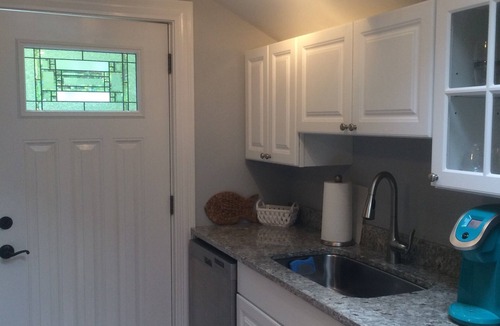 Scarborough Apartment | Pine Point Beach - Private, quaint, charming space