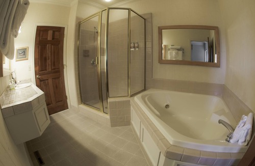 Southern Crossing Hotel | Pine Ridge Inn