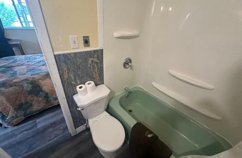 Timmins Hotel | Pine Ridge Motel
