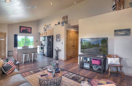 Bayfield Cabin | Pine River Riverside Retreat | Cabin on the Pine River, Fishing, Privacy, AC