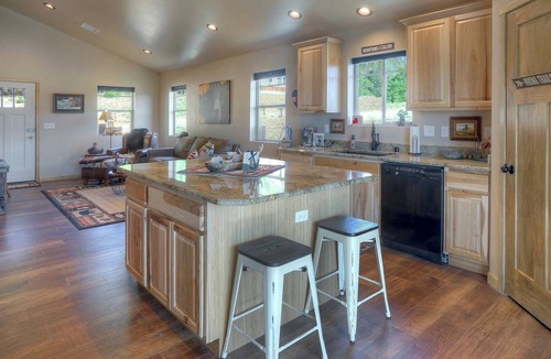 Bayfield Cabin | Pine River Riverside Retreat | Cabin on the Pine River, Fishing, Privacy, AC