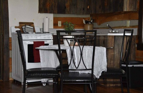 Lexington House | Pine Song Retreat - Pine Song Retreat