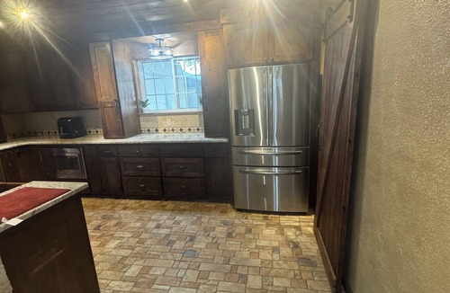 Midland House | Pine tree blvd 3/2 family friendly in midland