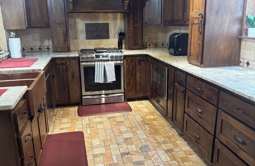 Midland House | Pine tree blvd 3/2 family friendly in midland