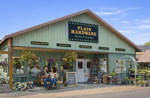 Leavenworth House | Pine Tree Cottage by NW Comfy Cabins