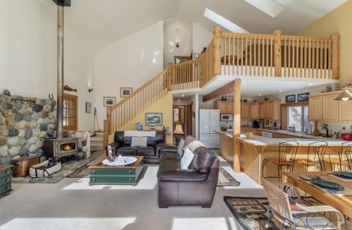 Leavenworth House | Pine Tree Cottage by NW Comfy Cabins