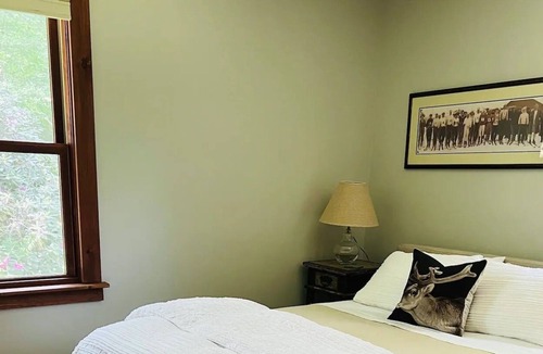 Moretown House | Pine Tree Hideaway - Private Home in the Mad River Valley