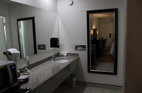 City Center Medford Hotel | Pine Tree Inn