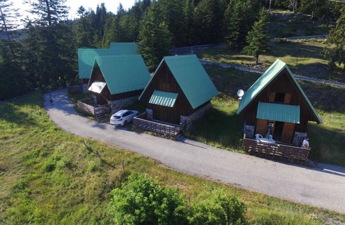 La Bollene-Vesubie House | Pine tree - LA BOLLENE-VESUBIE