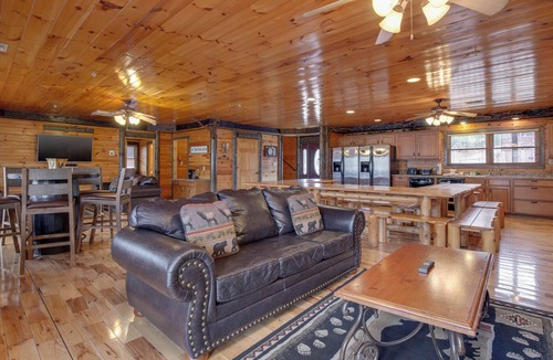 Hemlock Hills Cabin | Pine Tree Lodge by Jackson Mountain Rentals