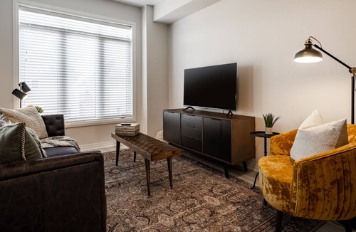 Orangeville House | Pine View Row: Luxurious Designer Townhome