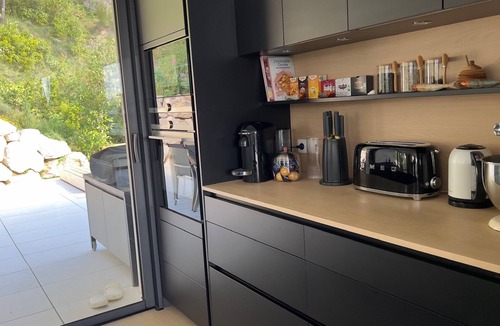 Prades-le-Lez House | Pine villa Swimming pool, air conditioning, 8 pers. Children's playroom